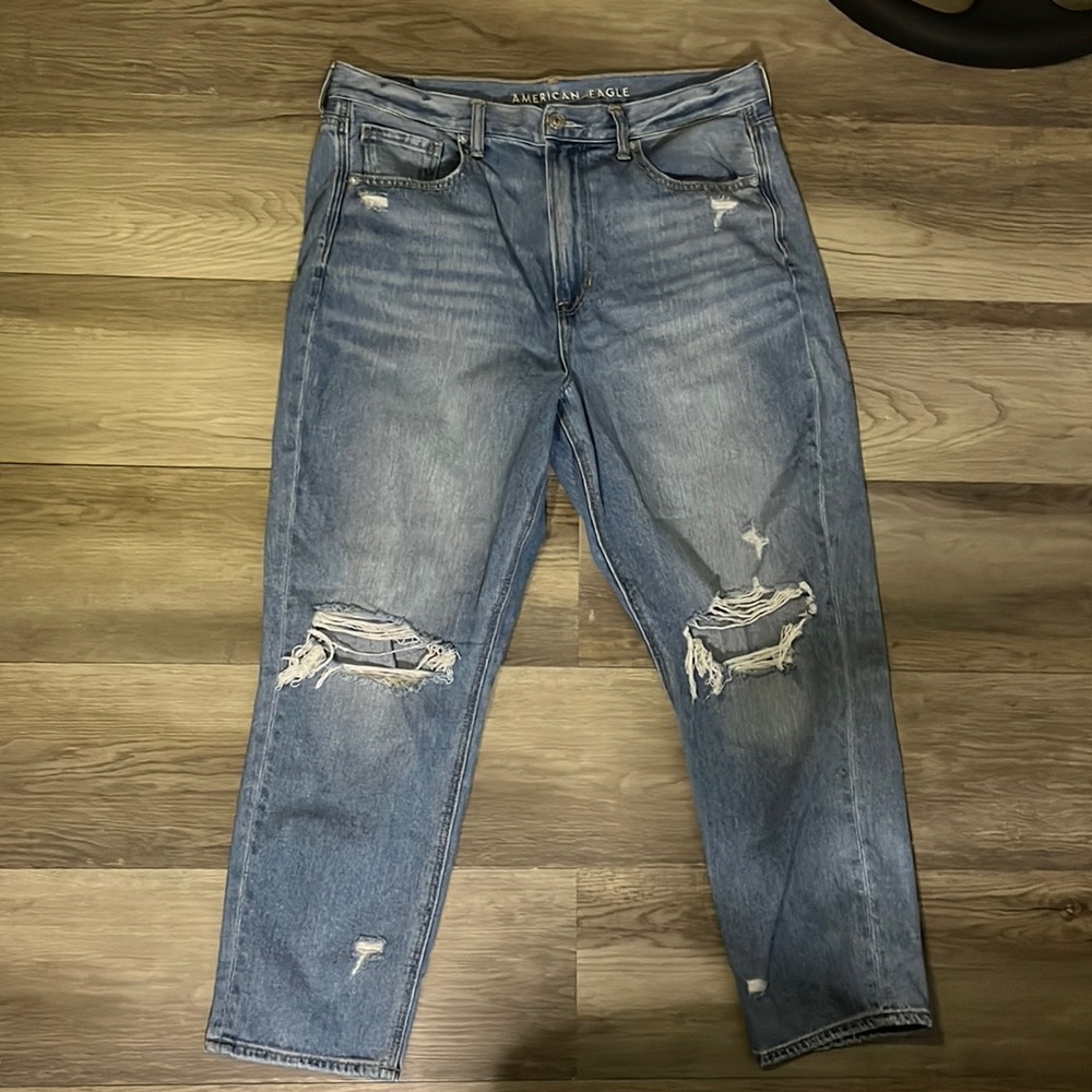 American Eagle Mom Jeans